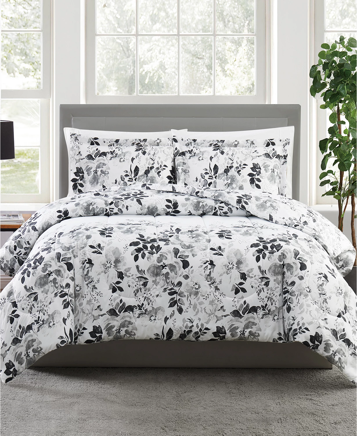 Black and White 3pc Comforter Set CLOSEOUT DEAL! RUN!