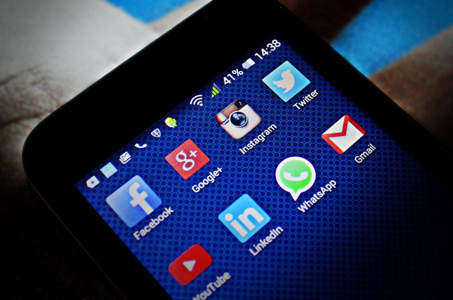 Showing social media icons on smartphone