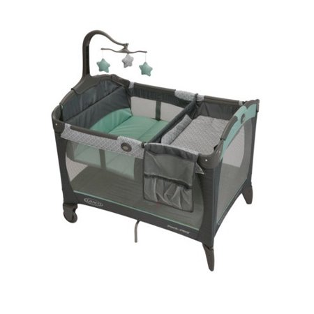 Graco Pack 'n Play with Change 'n Carry - Manor