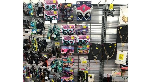 Woah!!! Sunglasses and Accessories ONLY $1 each – Walmart Clearance