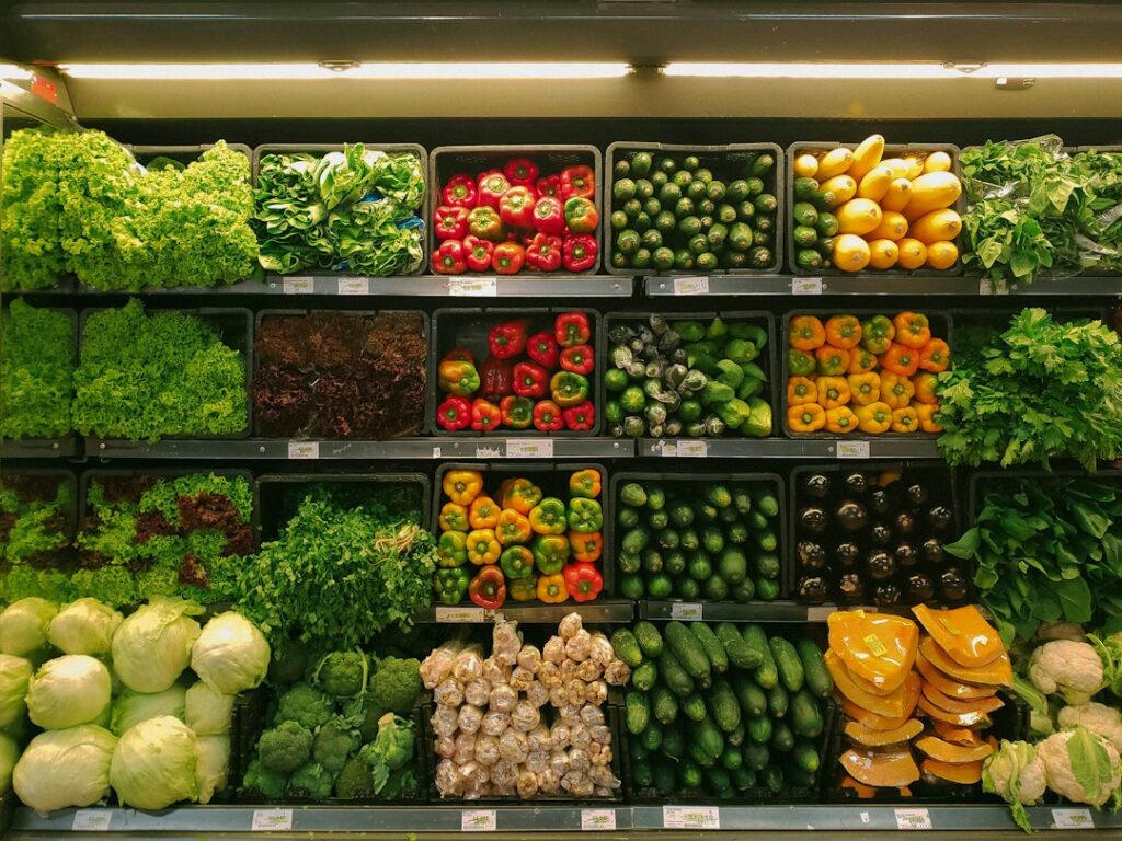 Fresh produce at a grocery store for shopping savings guide