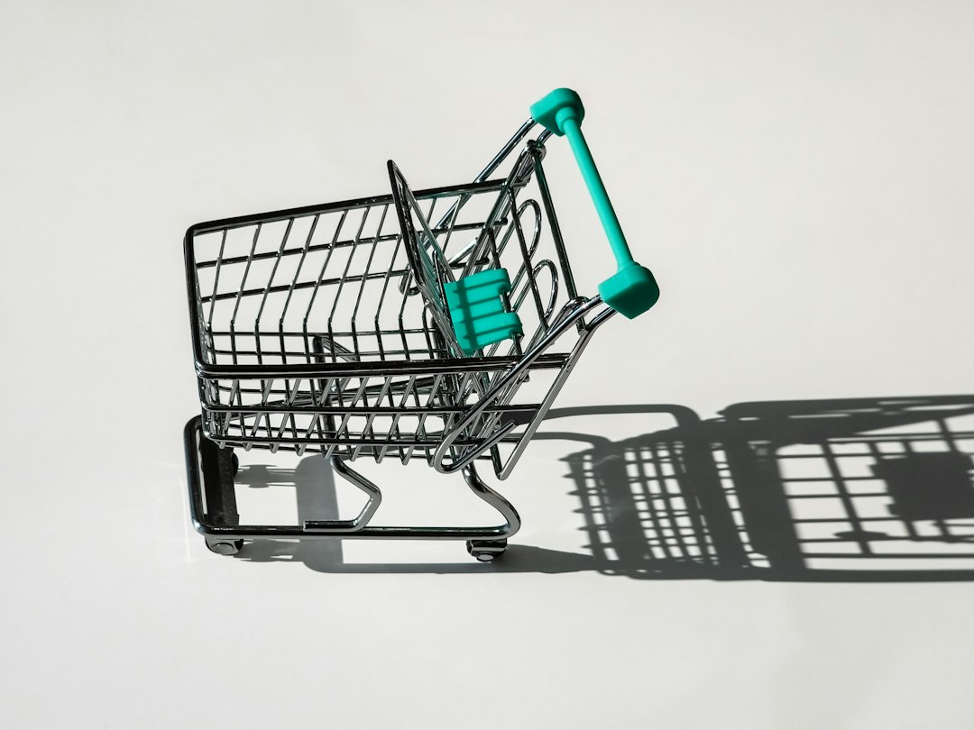 Bright shopping cart on a white background illustrating a Sam’s Club Plus membership break-even calculation