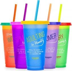 Color Changing Cups with Lids and Straws 5 Pack JUST $0.97 at Amazon!