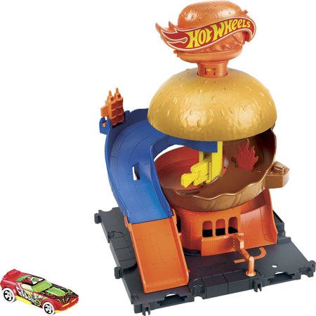 Hot Wheels City Burger Drive-Thru Playset, with 1 toy Car