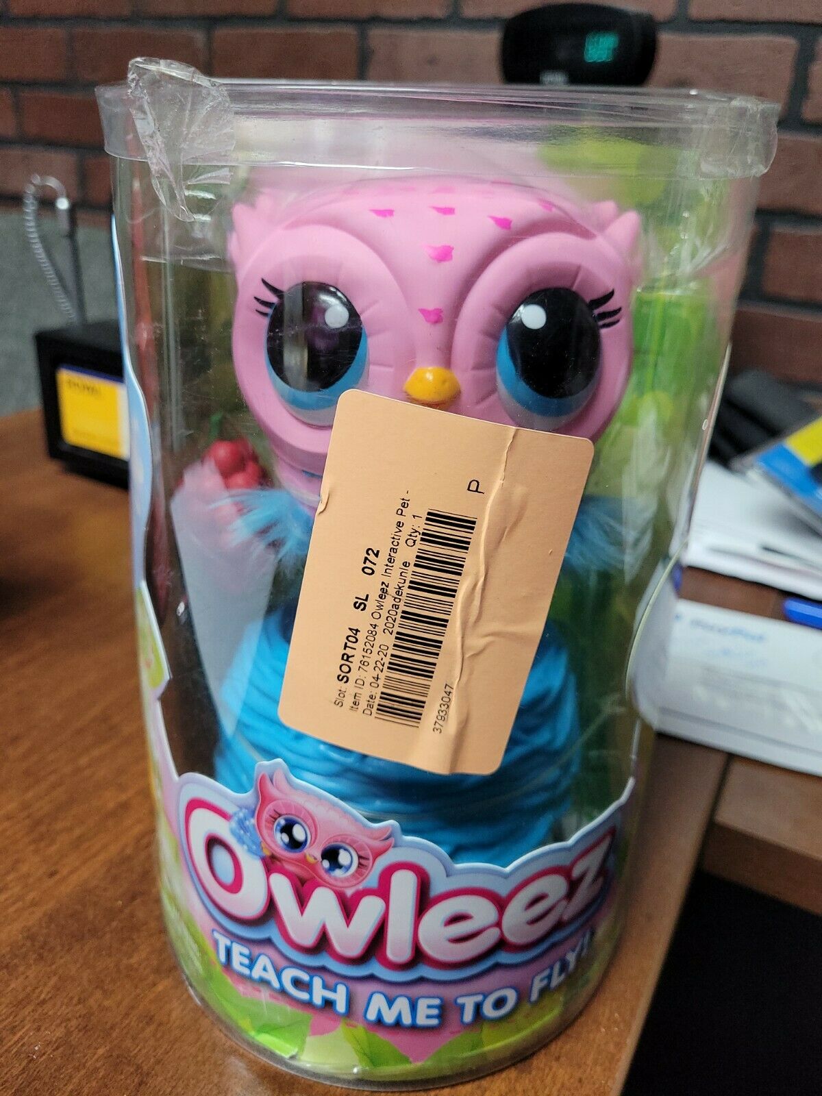 Owleez Flying Baby Owl Interactive Lights & Sounds New Exclusive Pet DAMAGED BOX