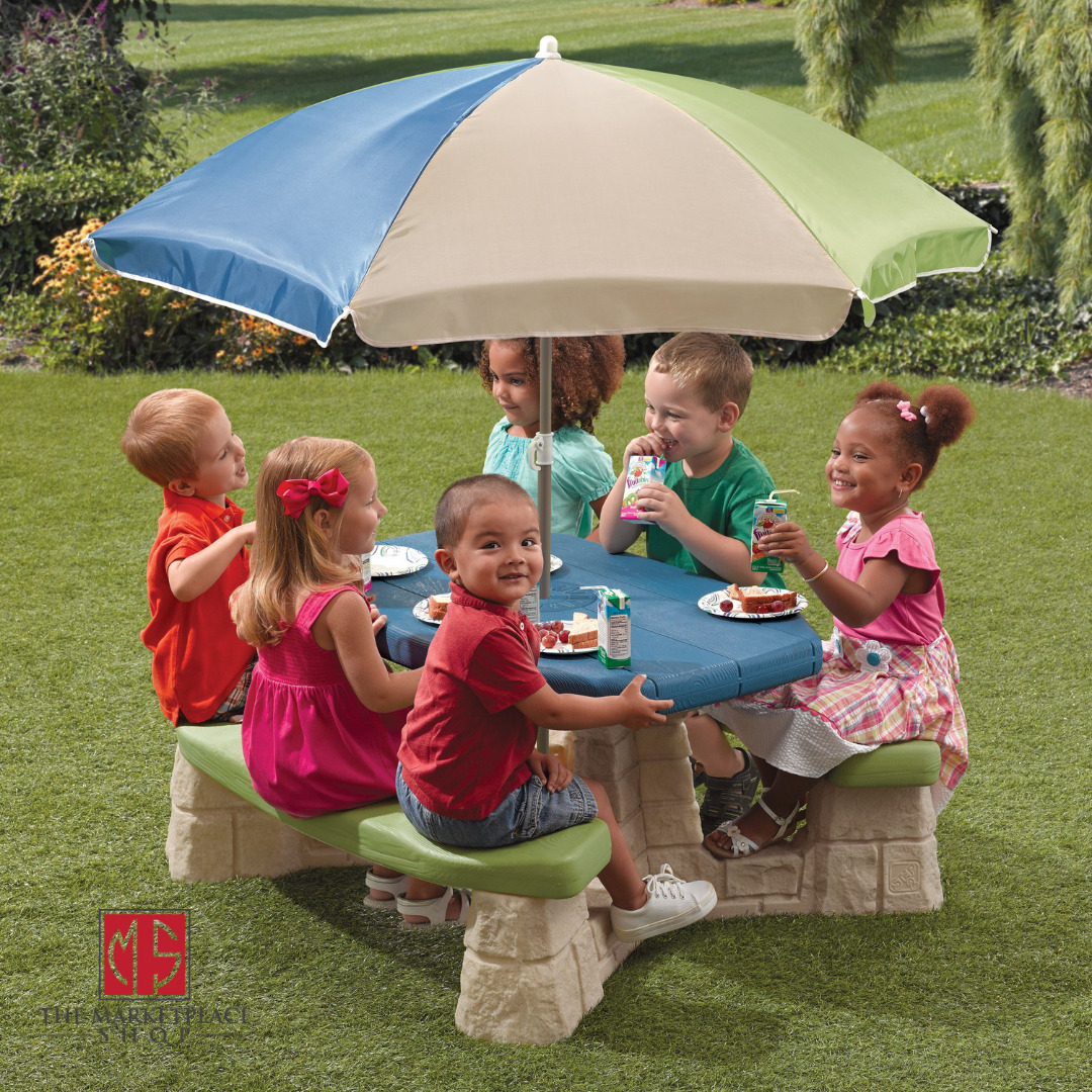 Step2 Naturally Playful Picnic Table with Removable Umbrella New
