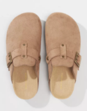 GO FAST!!! American Eagle Women’s Platform Clogs JUST $11.98!!