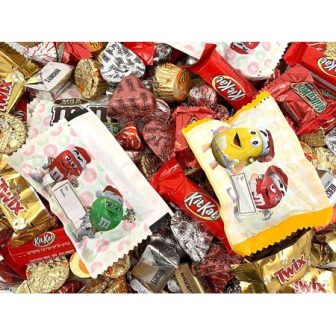 Chocolate Valentines Candy Bar Assortment, Hershey's Hearts, KISSES, REESE'S, M&M's, KITKAT and...