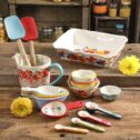 The Pioneer Woman Collected 16-piece Baking Set