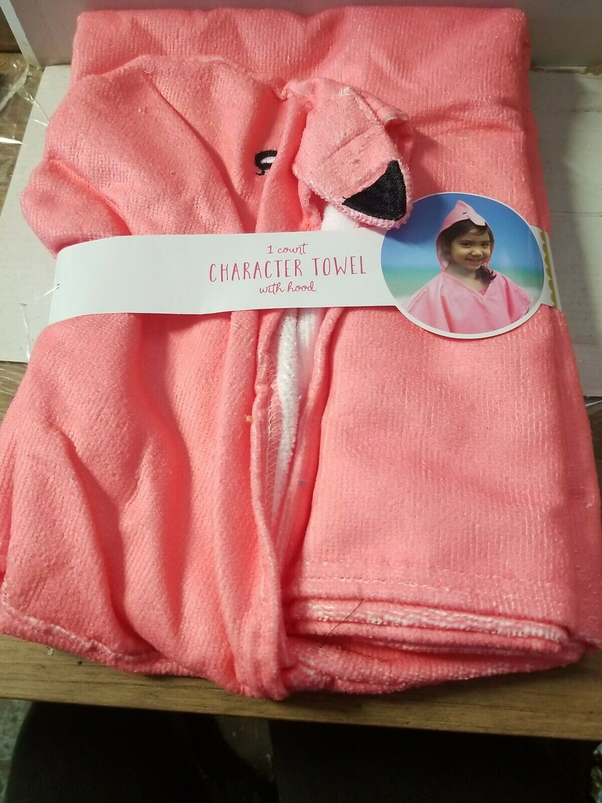 TOWEL Little Girl Flamingo Character Towel with Hood️
