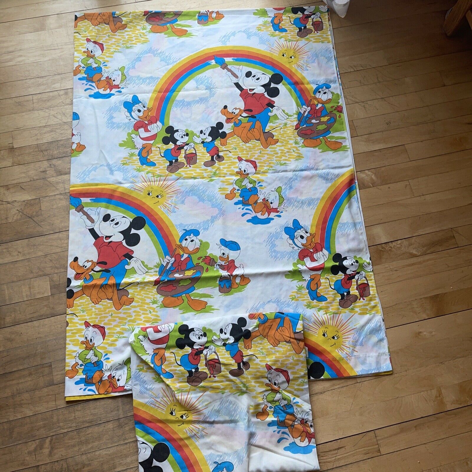 Vtg 2 PC Disney Mickey Donald Daisy Pluto Rainbow Twin Sheet Set Bedding